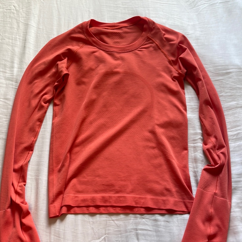 Lululemon swiftly tech long sleeve shirt 2.0 *race length in color Warm Coral!